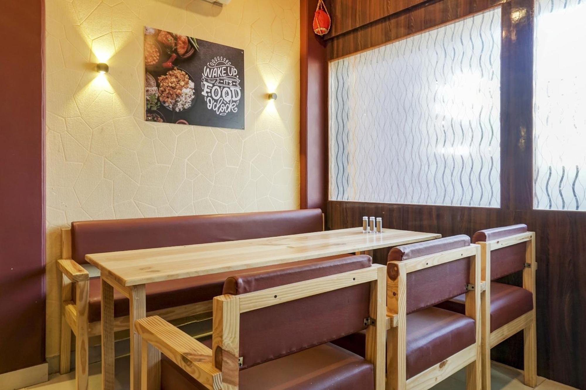 Hotel Collection O Shreya Talegaon Dabhade Zewnętrze zdjęcie